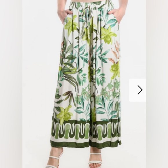 NWT TINA STEVENS BOTANICAL TOP AND PANTS  SOLDX SEPARATELY OR Together . SIZE S - Picture 1 of 3